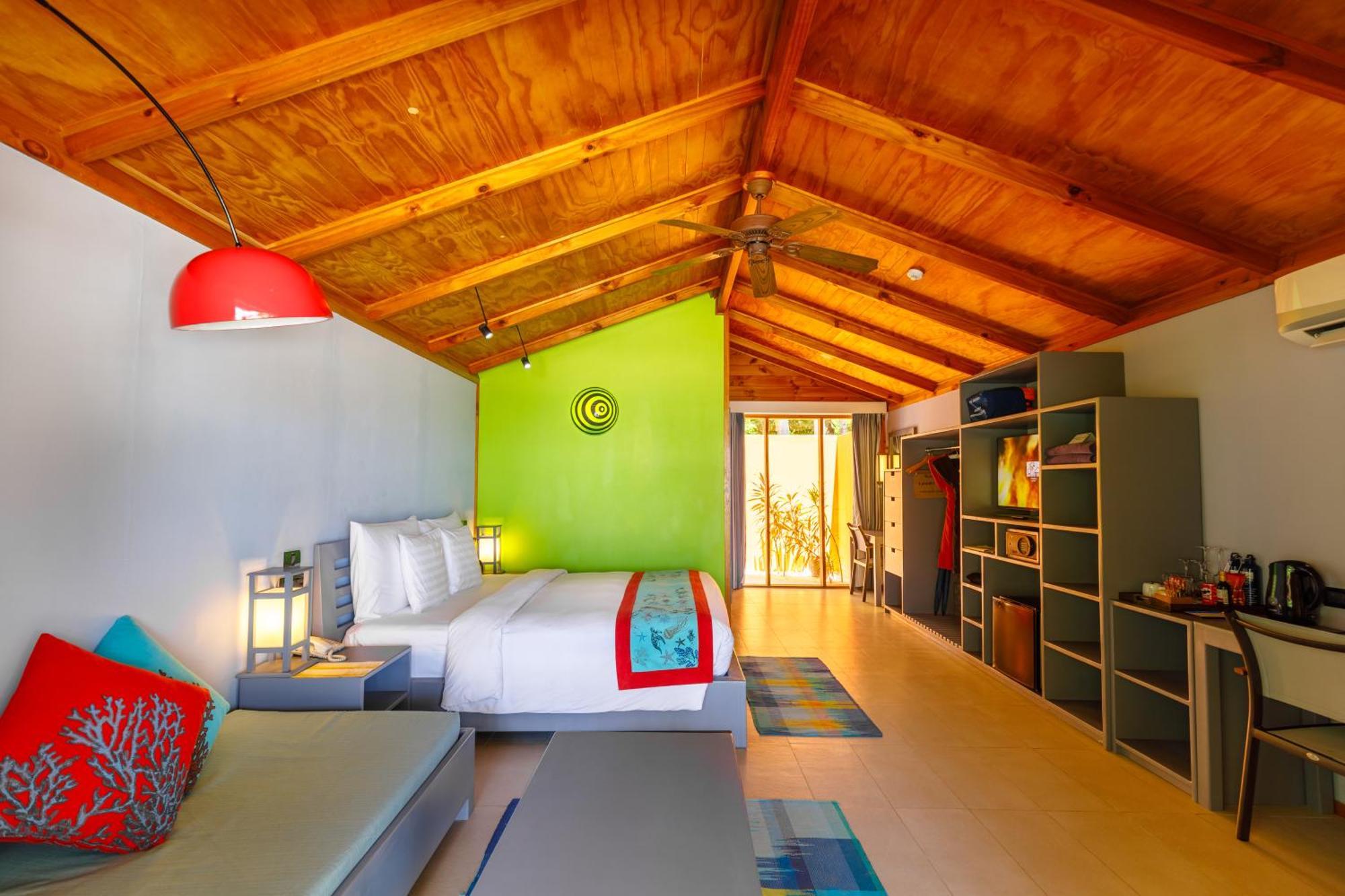 Meeru Maldives Island 5* Dhiffushi