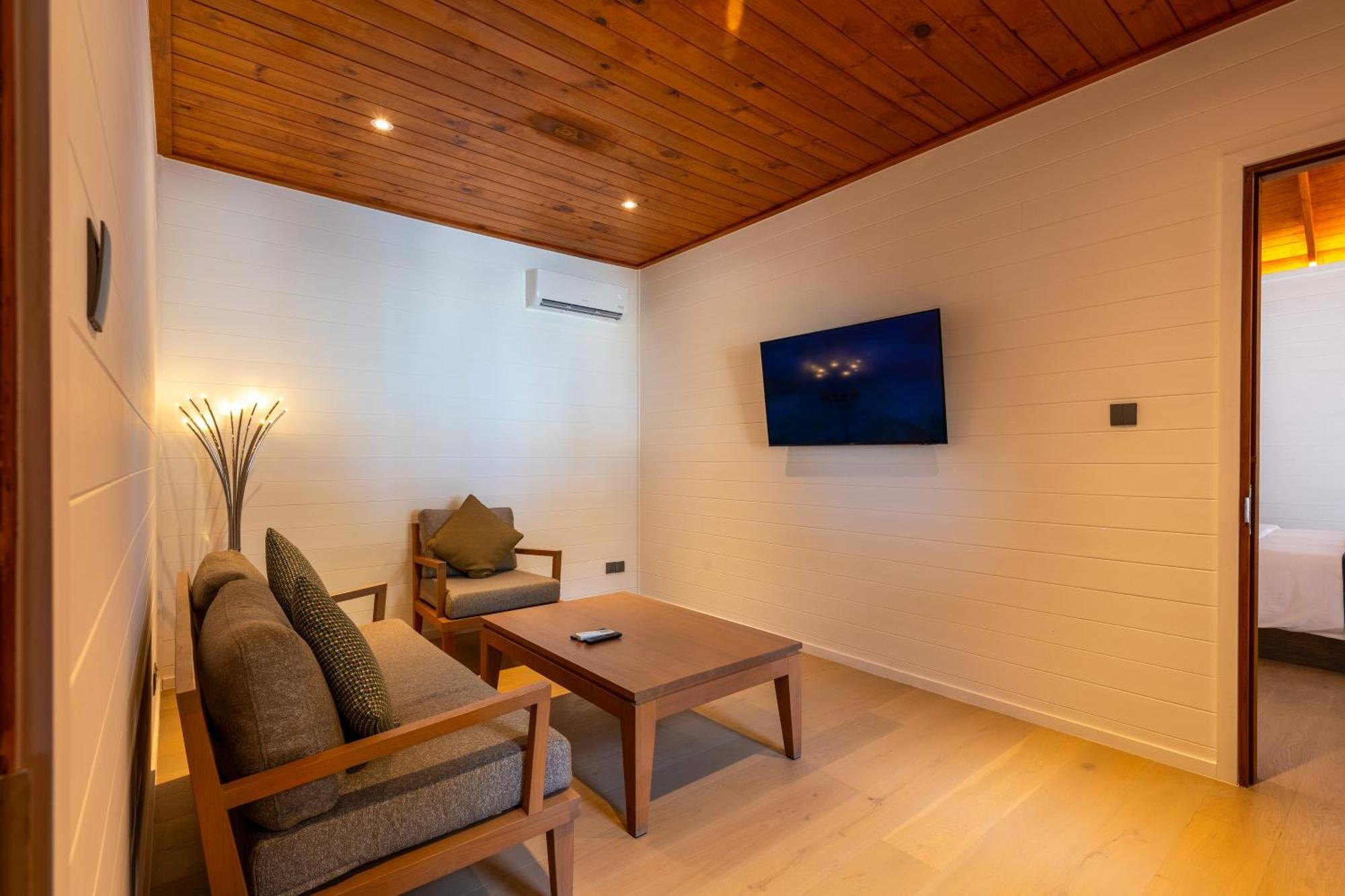 Meeru Maldives Island 5*